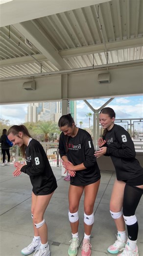 Court Shoes for Volleyball: Key Features and Benefits