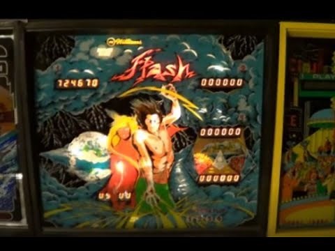 FLASH PINBALL MACHINE - BY WILLIAMS 1979