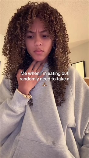 @Deja Clark//LIKE WHERE AND WHY MY FOOD HASNT EVEN DIGESTED INTO MY SYTEM YET😔//#fyp #getthisviral #deja #dejaclark #pretty #girl #getthis #blowthisup #funny #meme #memes #viralvideos