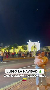 SE PRENDE LA NAVIDAD EN CARTAGENA COLOMBIA 🇨🇴 | Playas de Colombia