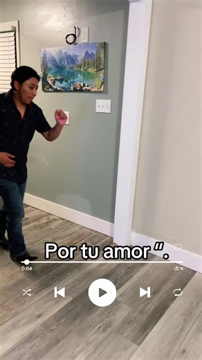 Exploring the Theme of Love in 'Por tu amor'