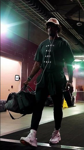 Saints Arrive 👋 Week 14 @ Bucs #nfl #shorts