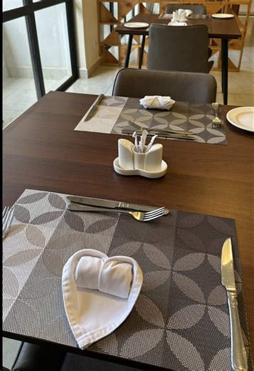 Experience Breakfast in Luxury at Hidden Hills