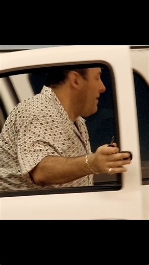 How does a gang boss collect debts on the street. #thesopranos #sopranos #tonysoprano | BingeIt