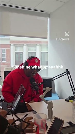 2FaceKanye talks about movie politics