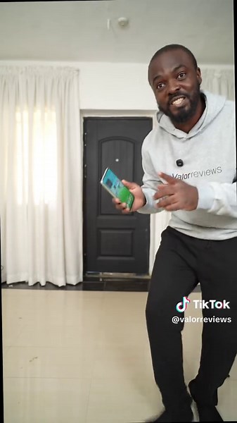 OPPO A5 Pro is built to last! Price-N349,900 or $218 Spec: -IP68/69 dust & Water Resistant -MIL-STD-810H -6.67 inch 720P IPS LCD with 90Hz refresh rate -Snapdragon 6s 4G Gen1 -8GB Ram, 128/256GB storage -50MP main camera, 2MP depth Camera and 8MP front camera -5,800mAh battery with 45 watts fast charge #oppoA5pro #valorreviews #asmr #droptest #watertest