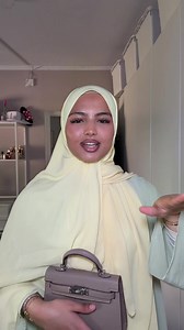 𝑀𝑎𝑙𝑖𝑎 (@malia.cnz)’s video of lyrics text