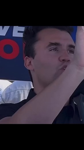 🎤 Watch as this student flips the script on the “white privilege” argument in front of the whole crowd! Tags: #CharlieKirk #CollegeDebate #StudentVoices #PoliticalDebate #CampusClash #ViralDebate #TrendingShorts #TruthBomb #DebateClips #CollegeLife | Tommy Robert Belcher