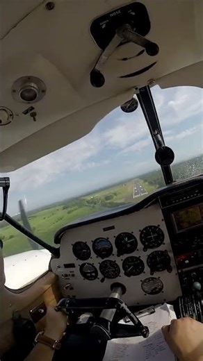 Pilot Pov: Landing a piper apache🛬 #cockpit #aviation #travelgram