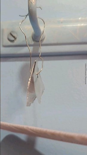 Build a simple Electroscope