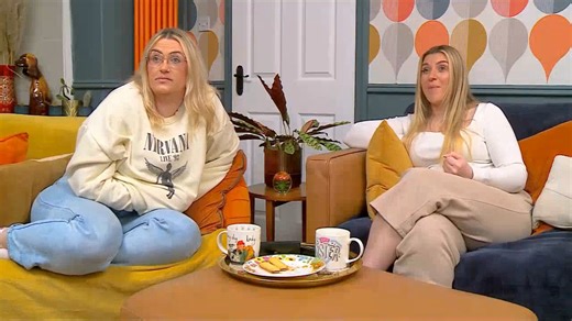 193K views · 3.2K reactions | Goggleboxers watch Race Across the World who will make it to the first checkpoint? | GoggleboxFanpage | Facebook