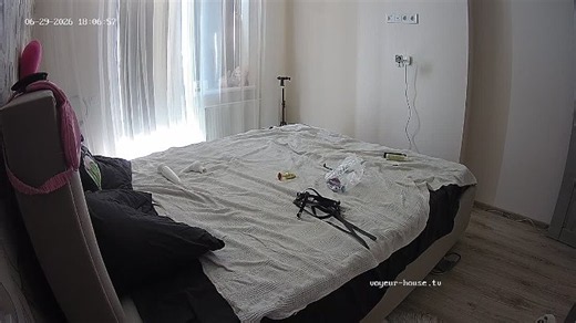 Bedroom camera at Pearl Morten reallifecam apartment at Voyeur H-02