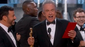 ‘La La Land' Over ‘Moonlight’: Memes, Reactions to Hollywood’s Oscar Mix-Up