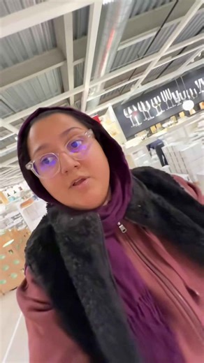 The bookshelves saga continues: Creative Ikea Billy organization ideas