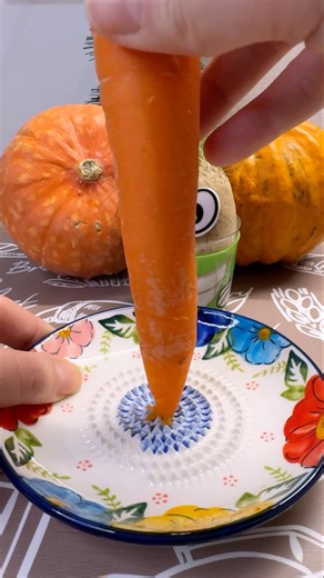 carrot#food #foodshorts #asmr #asmrvideo #satisfying
