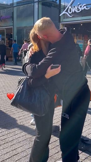 9.6K views · 55 reactions | Long hugs prank! . . . #hugs #longhugs #hugprank #prank #cute #cutegirls #entertainmentreels #reels2023 #viralpost | Fashion Everyday | Facebook