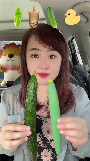 Eat emoticons,eat you bite by bite,the co-pilot eats snacks#food#shortvideo#eatemoticons