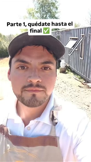 “Nos quedan menos de 30 días para dejar el container que ha sido nuestro hogar por más de 4 años. Un container que arrendamos en los momentos más difíciles, donde aprendimos a valorar lo sencillo y a soñar con fe. Hoy, con mi esposa y nuestros hijos, damos un nuevo paso: cambiarnos a nuestra casa propia. Quizás falten detalles, quizás no está terminada, pero para nosotros ya es nuestro hogar. Doy gracias a Dios por sostenernos en este camino, por el apoyo de nuestra familia, de mis padres, y de 