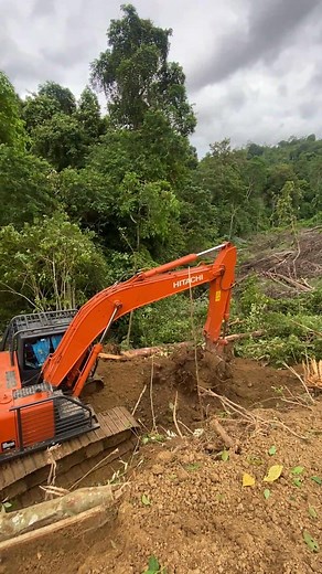 excavator hitachi road #hitachi #reelsusa #excavator | Bulldozer Texas | Facebook