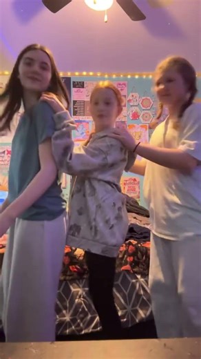 Middle school dance transition 💃🕺👯‍♀️🪩 #transition #dance