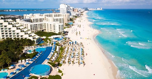 Cancun Travel Guide: Where to Eat, Stay & Play in 2026