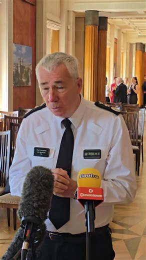 🚨🗣BREAKING: 'PSNI can’t operate on our own anymore. Those days are gone... I applaud the Justice Minister’s comments.' 🎤PSNI Chief Constable Jon Boutcher tells Chief Reporter James Gould that the police in Northern Ireland can no longer face challenges alone. Reflecting on the recent disorder, Mr Boutcher highlighted the deployment of officers from Scotland to assist. He said he applauds and echoes the comments made by Naomi Long. Since 2010, the Chief Constable says the PSNI has not been pro