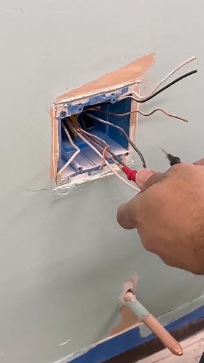 Splicing wire in a junction box. #explore #fyp #explorepage #foryou #memes #like #viral #love #viralpost #reels #instagood #shorts #instagram #follow #trending | Darlia Line | Facebook