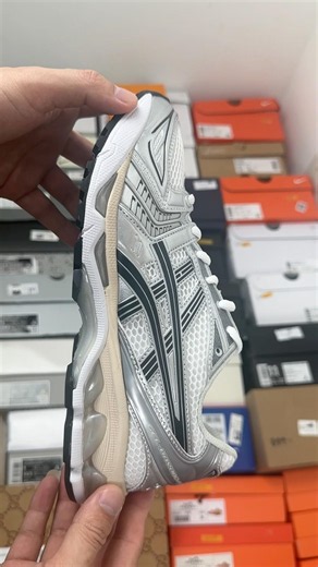ASICS Gel-Kayano 14