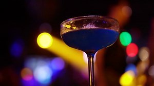 clip-35072455-cocktail-drink-nightclub-party-light