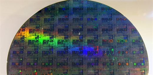 Deux types de neurones artificiels pour émuler le cerveau