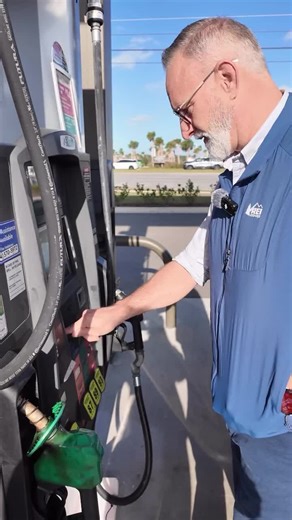 In new construction, early decisions like lot placement, timing, and builder details can shape the experience long after move-in. These choices often matter more than finishes or upgrades. If you’re considering new construction in Jax or St. Johns County, giving this step extra attention early can make a big difference. Save this for later.