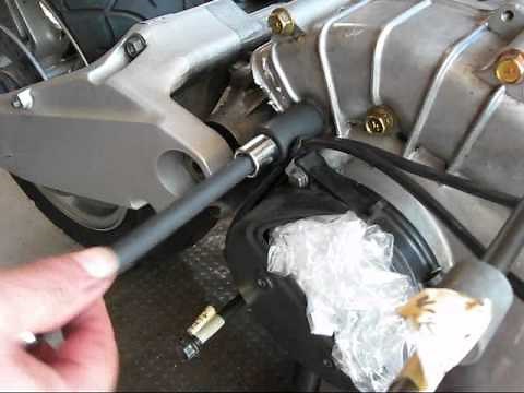 Burgman 650 - DIY - CVT Assembly Removal steps 4-4