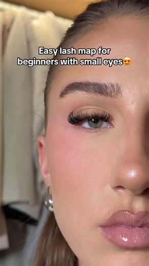 Effective Lash Mapping for Small Shaped Eyes