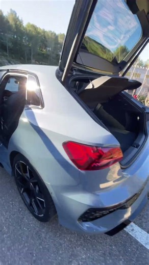 Audi RS3 avant vente Nettoyage intérieur et finitions soignées pour valoriser le véhicule