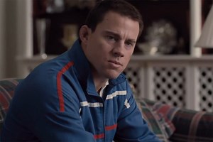 Foxcatcher Official Trailer