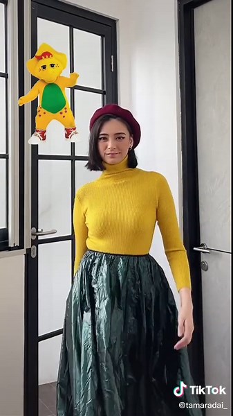 BARNEY Outfit Ideas and Fashion Inspiration