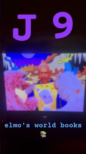J 9 elmo's world books 📚
