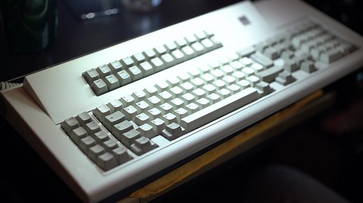 IBM 3270 PC Keyboard (Model F 122)，电容屈蹲弹簧打字声音