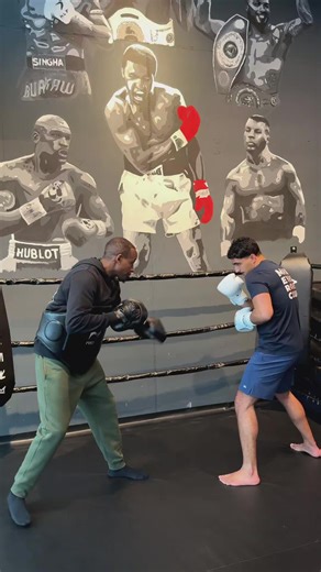 Mastering the Philly Shell Technique in Boxing