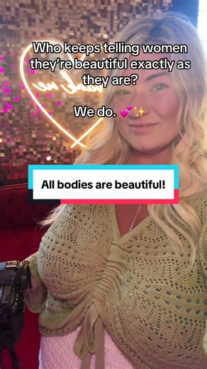 At Bella Rosa, we believe beauty has never been about a number on a scale. It’s never been about your size. Or your age. Or your stretch marks. Or your scars. We believe every woman deserves to feel seen, celebrated, and beautiful exactly as she is. That’s the heart behind everything we do. And we’ll never stop reminding women of that. 💕 #BellaRosaPhotography #SelfLoveJourney #BodyConfidence #BoudoirPhotography #WomenSupportingWomen