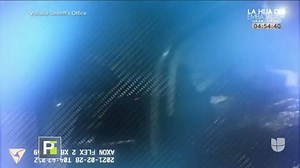 12K views · 139 reactions | El dramático rescate de una mujer que estuvo a punto de ahogarse tras caer con su auto a una laguna en Florida. | Primer Impacto | Facebook