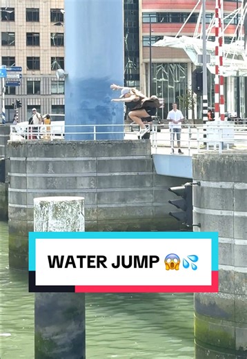 Water jump 💦 #water #waterjump #waterchallenge #flip #jump #parkour #freerunning