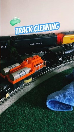 Tidy Track #MrClean #lioneltrains #modeltrains
