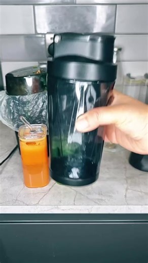 Portable Blender, Cordless, 24oz. Vessel, Personal Blender-for Shakes & Smoothies, BPA Free, Leakproof-Lid & Sip Spout, USB-C Rechargeable & Self Cleaning - Travel with 6 Sharp Blade, Black