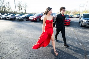 Pinconning students celebrate their school year at prom 2025