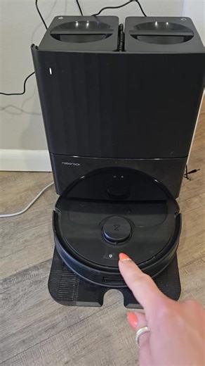 #roborock #robotvacuum #housecleaner #robotvacmop #cleanfloors