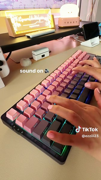 Unboxing the MageGee Light100 Pink Keyboard