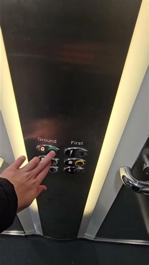 Otis Gen2 #lift #elevator at Tesco Extra Alloa Scotland