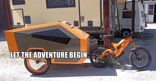 This Awesome e-Bike Trailer Drops the Floor for More Space and Stability