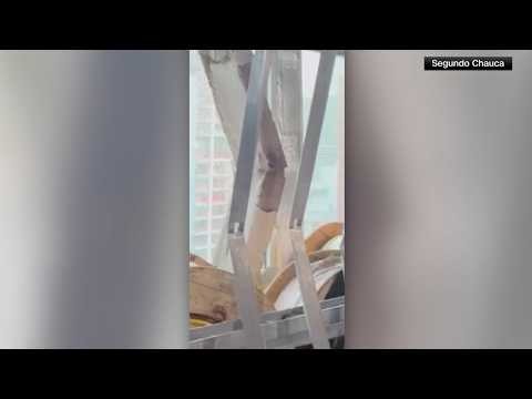 Crews continue work to stabilize high-rise building in New York City